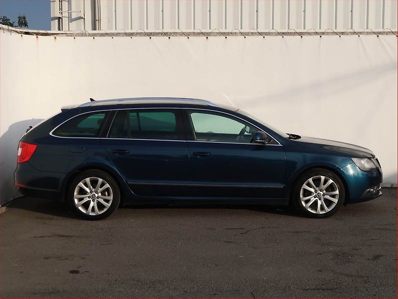 Škoda Superb (2014) Elegance 2.0 TDI, Automat - fotka 6 z 24