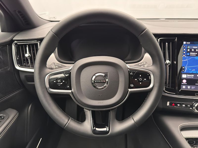 Volvo V90 B4 PLUS DARK AUT  - fotka 3 z 47