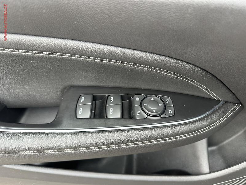 Opel Insignia (2018) 2.0 CDTI, AT - fotka 20 z 22