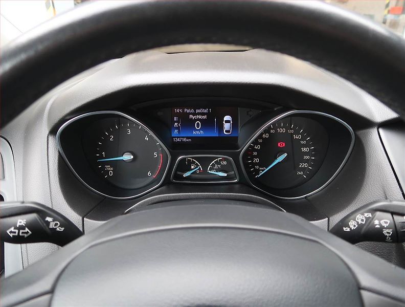 Ford Focus (2015) 1.5 TDCi, Serv.kniha, Navi - fotka 11 z 17