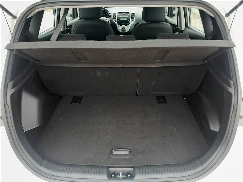 Hyundai ix20 1,4i16V 66 kW - fotka 24 z 48