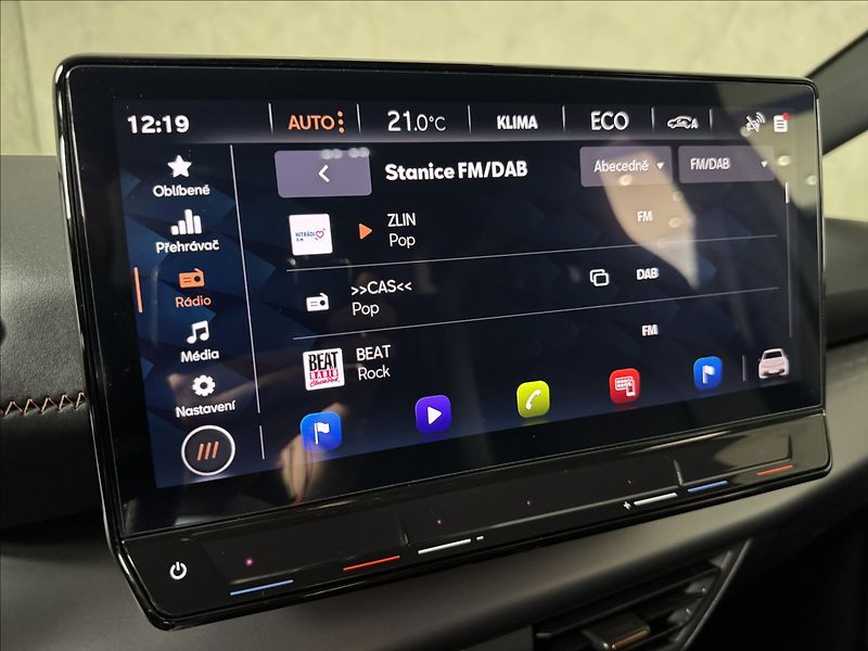 Cupra Born 150kW LED SoH 96,5% PDC - fotka 38 z 48