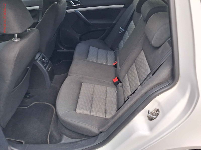 Škoda Octavia (2010) 1.2 TSI, Ambiente, DSG - fotka 10 z 18
