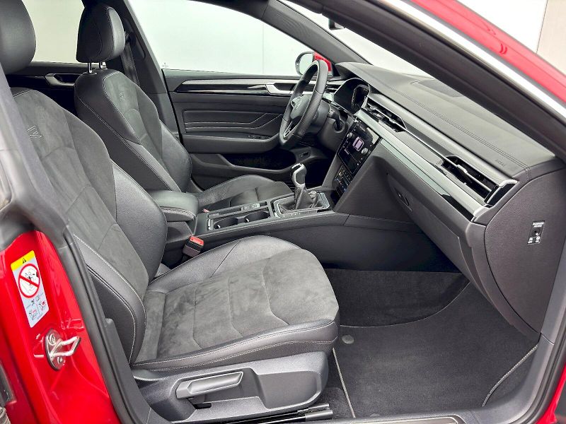 Volkswagen Arteon (2022) 2.0 TDI 110kW R-LINE - fotka 29 z 35