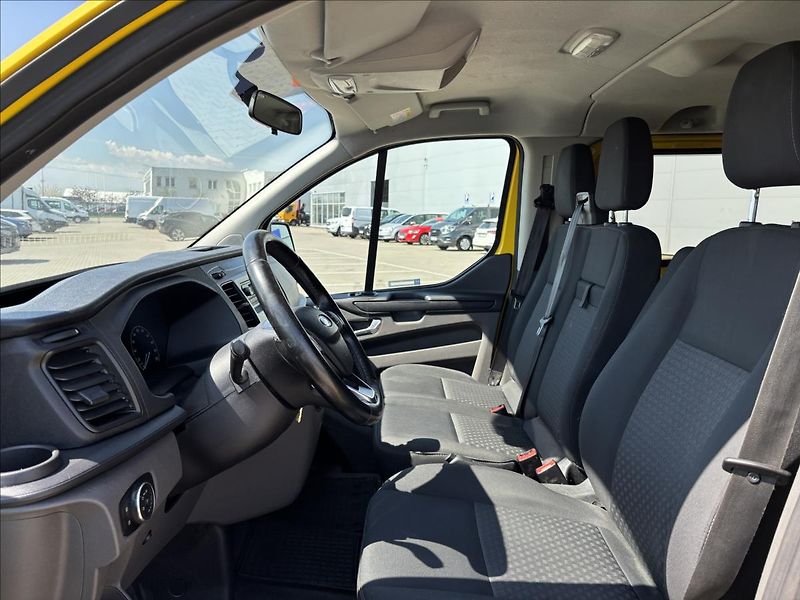 Ford Transit Custom 2,0 EcoBlue 79kW KombiVan L1 - fotka 17 z 32