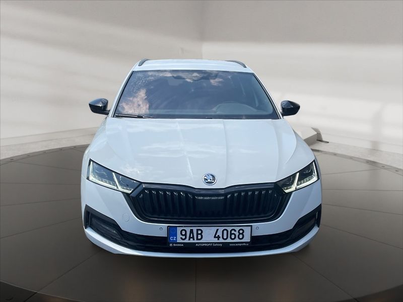 Škoda Octavia 2,0 TDI 110 Style DSG - fotka 2 z 11