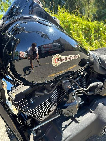 Harley-Davidson FXDWGI Dyna Wide Glide (2012) - fotka 15 z 16