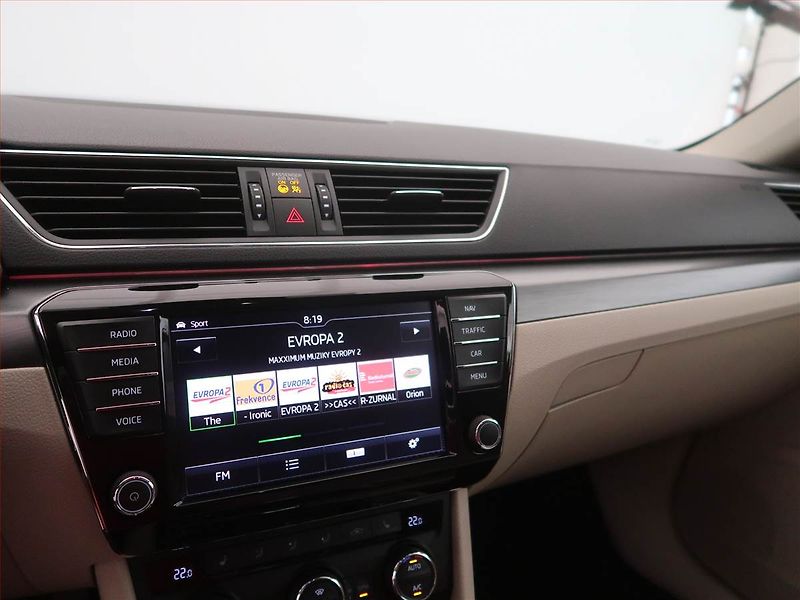 Škoda Superb (2016) Style Plus 1.4 TSI, Automat - fotka 15 z 16