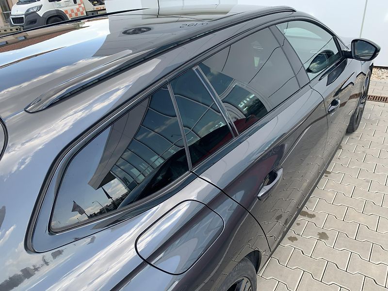 Peugeot 508 SW  GT 1.6 PHEV165kW e-EAT8 - fotka 31 z 38