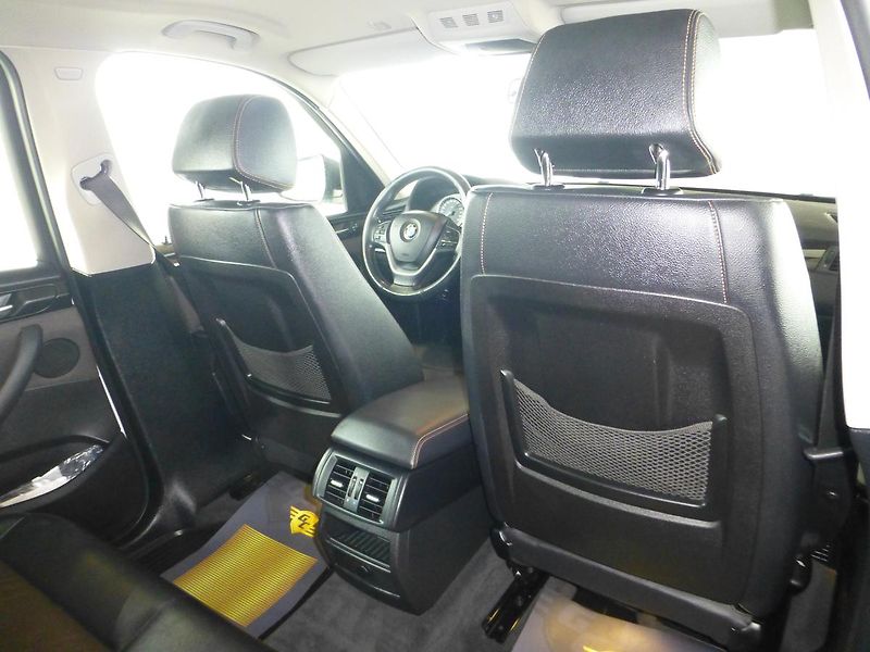 BMW X3 (2017) 2,0D-140KW*KAMERA*NAVI*ČR-1MAJ - fotka 27 z 32