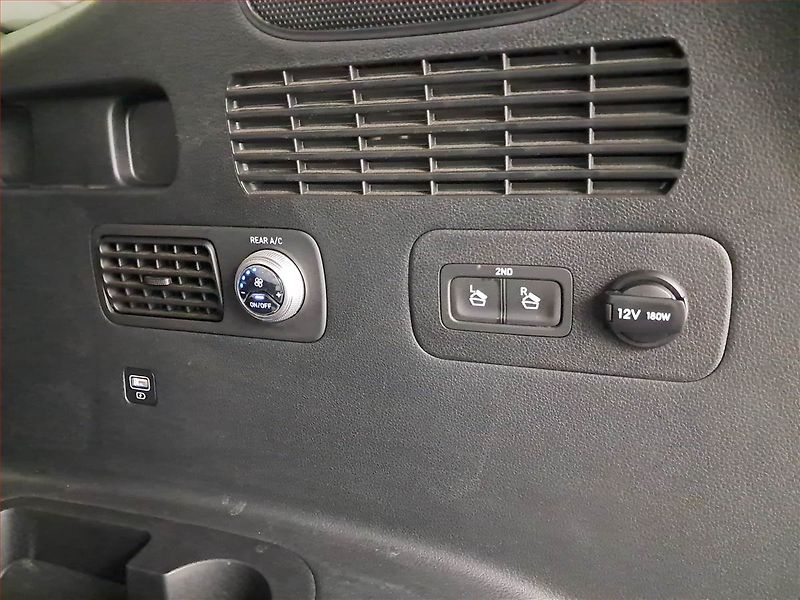 Hyundai Santa Fe (2022) 2.2 CRDi - fotka 28 z 28