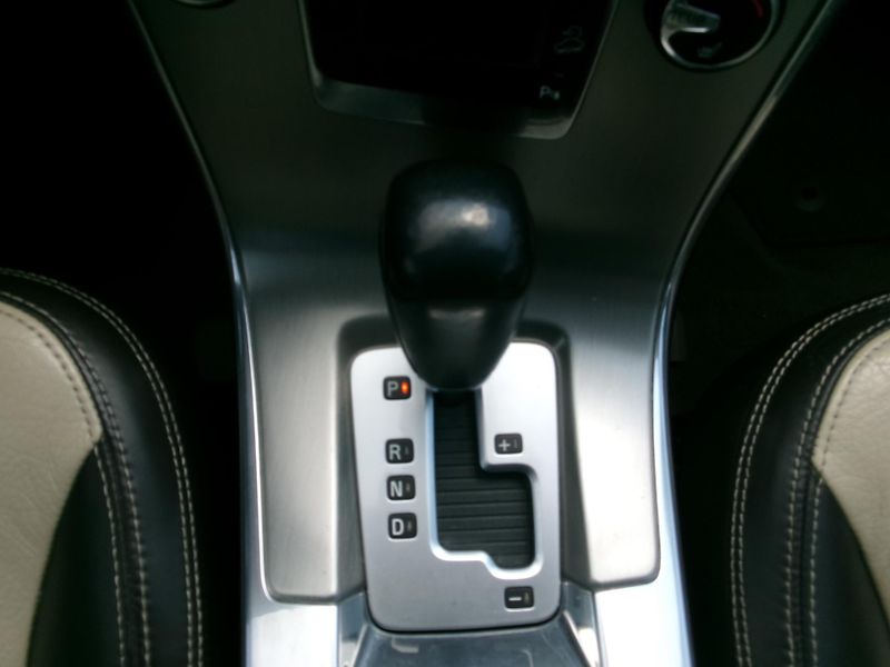 Volvo XC60 (2012) 2,4 D5 SUMMUM 169kW AC NAVI - fotka 27 z 37