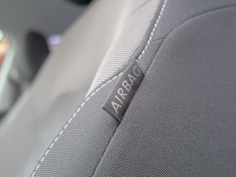 Volkswagen Golf (2019) 1.6TDI 85KW DSG – NAVI, ERGO - fotka 36 z 51