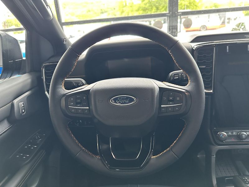 Ford Ranger Wildtrak 2.3 EB 279k PHEV aut - fotka 18 z 36