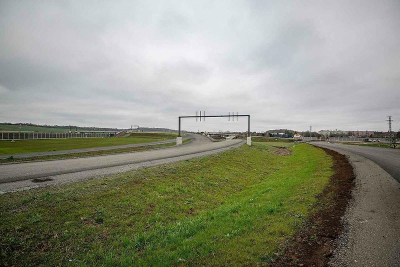 Fototermín v rámci ukázky postupu stavby dálnice D1 Říkovice–Přerov, 14. listopadu 2025, Přerov.