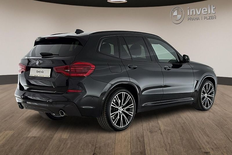 BMW X3 xDrive30d - fotka 3 z 24
