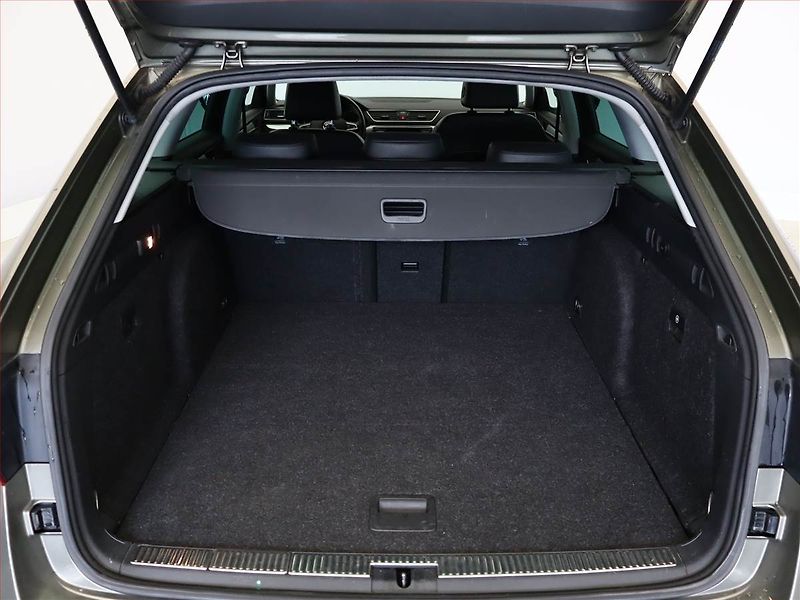 Škoda Superb (2016) 1.6 TDI, Automat - fotka 12 z 21