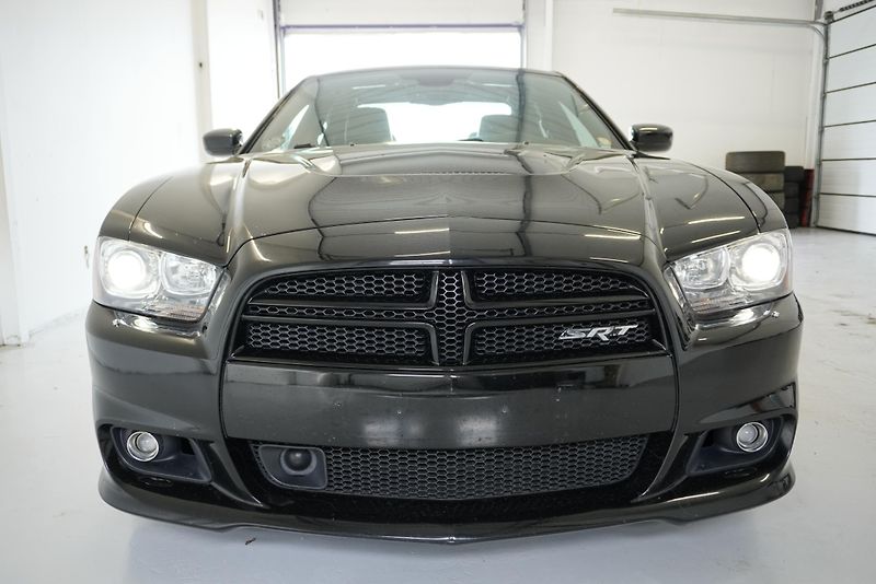 Dodge Charger 6.4 HEMI SRT 8 AUTOMAT - fotka 2 z 39