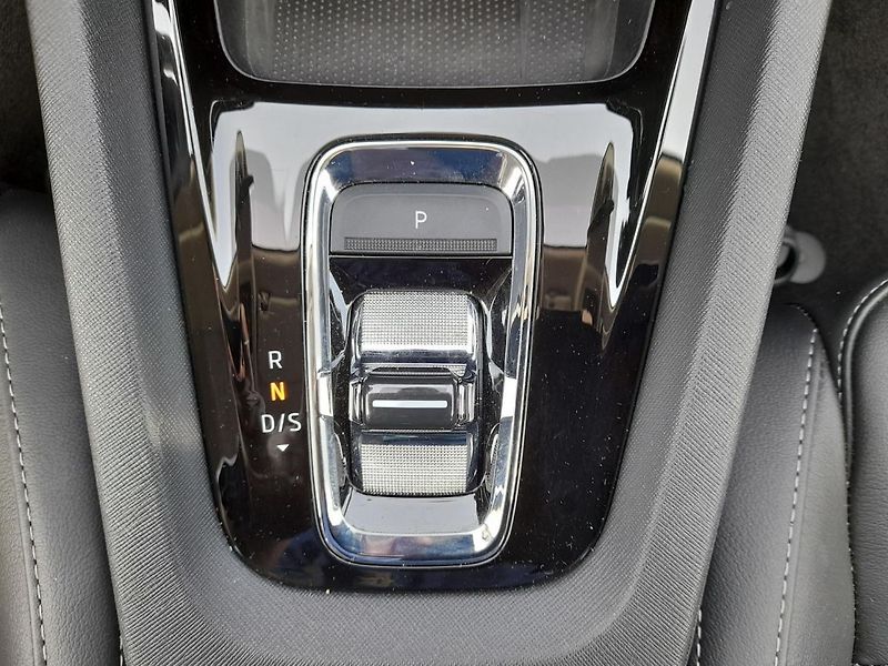 Škoda Octavia Combi Style Navi 2.0 TDI 110kW - fotka 12 z 20