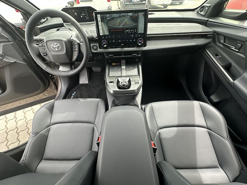 Toyota bZ4X (2026) Touring AWD - Executive 74kWh  - fotka 17 z 44