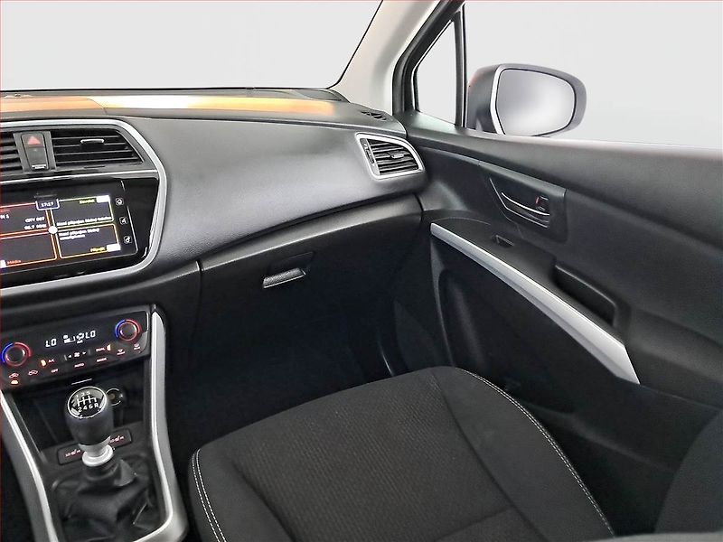 Suzuki SX4 S-Cross (2020) 1.4 BoosterJet, ČR,1.maj - fotka 8 z 18