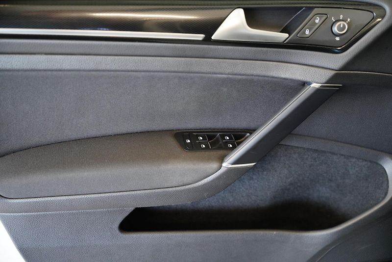 Volkswagen Golf - fotka 12 z 33