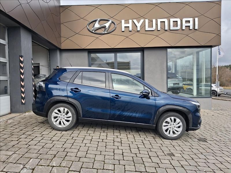 Suzuki SX4 1,4 MHEV Premium - fotka 19 z 19