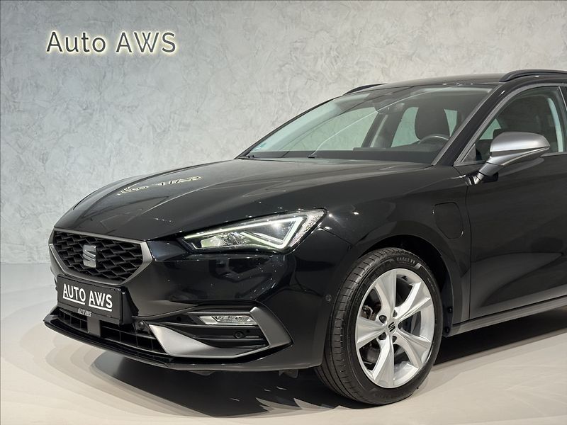 Seat Leon 1,4 TSi  e-Hybrid FR Line LED - fotka 5 z 50
