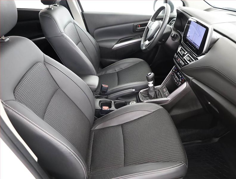 Suzuki SX4 S-Cross (2023) 1.4 BoosterJet, ČR,1.maj - fotka 7 z 21