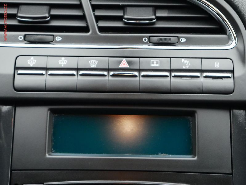 Peugeot 5008 (2015) 2.0 HDi, ČR, Active, AT - fotka 11 z 18