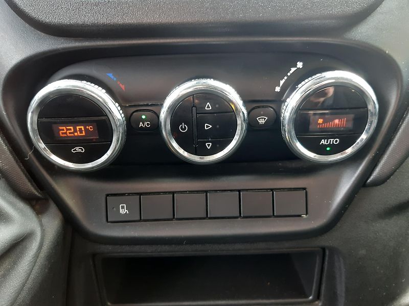 Iveco Daily 3.0 JTD PLACHTA SKLOP.ČELO     - fotka 10 z 19