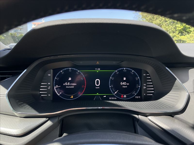Škoda Octavia 1,5 TSI Ambition Plus LED+ACC - fotka 9 z 24