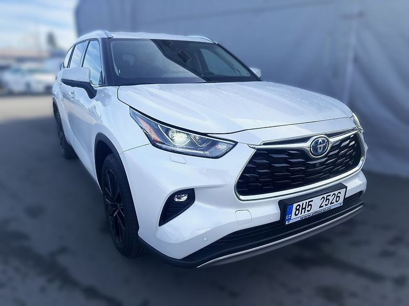 Toyota Highlander Executive + JBL (Premium paint - fotka 2 z 7