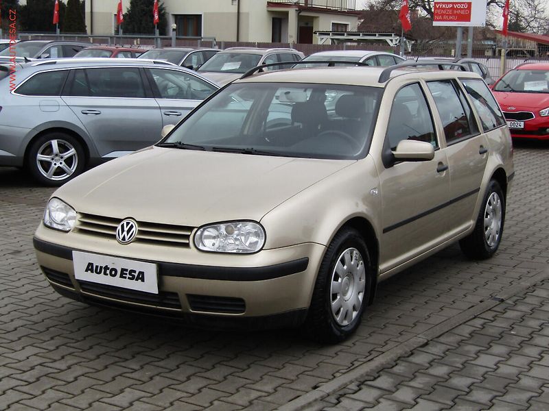 Volkswagen Golf (2003) 1.6 16V, ČR, AC, tažné - fotka 3 z 14