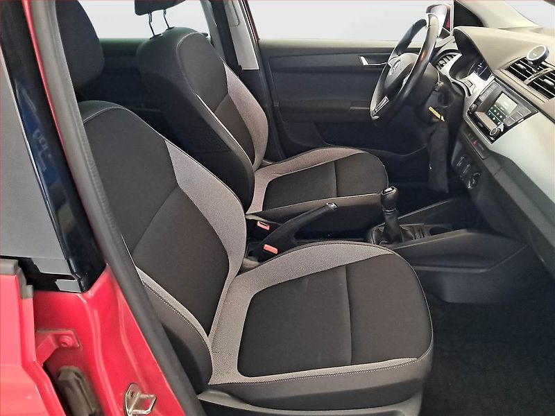 Škoda Fabia (2016) 1.4 TDI, Xenony - fotka 9 z 14