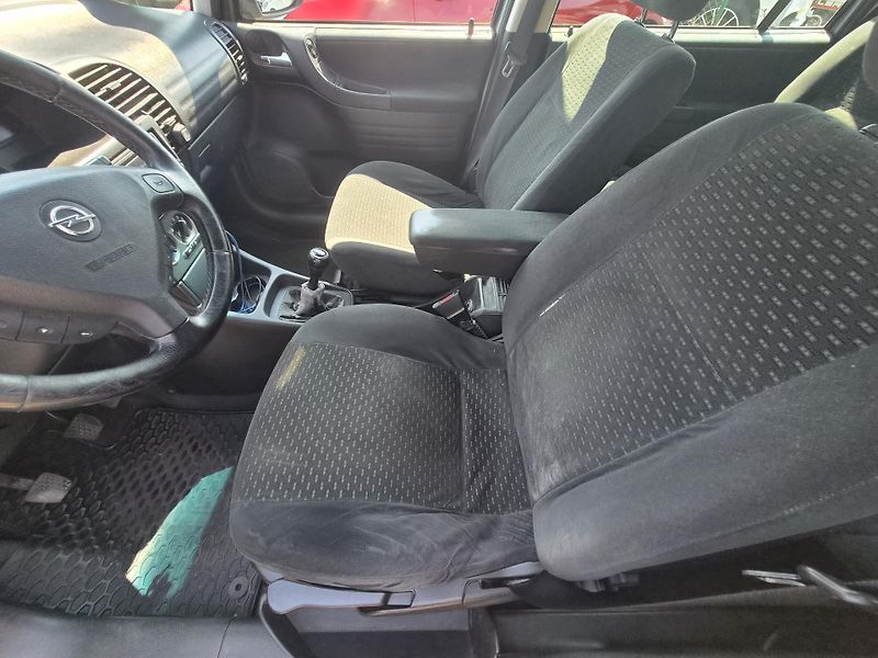 Opel Zafira (2003) 1,6 - fotka 6 z 9