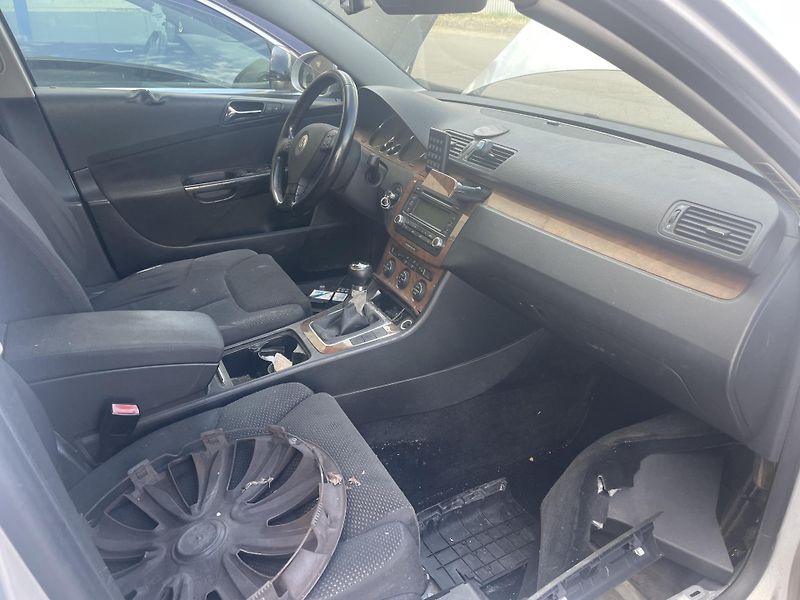 Volkswagen Passat (2007) B6 náhradní díly  - fotka 3 z 7