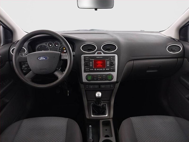 Ford Focus (2005) 1.6 TDCi, po STK, Tažné, Klima - fotka 8 z 19