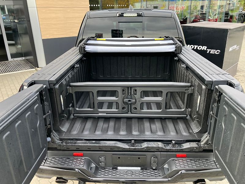 Dodge RAM (2025) 3.0 I6 548k LIMITED NIGHT RAMB - fotka 64 z 81