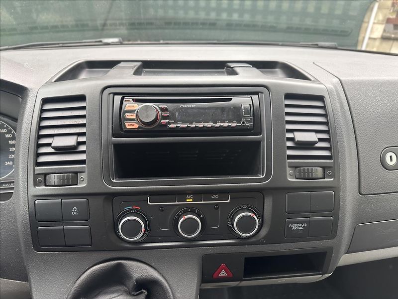 Volkswagen Transporter 2,0 TDI TAŽNÉ - fotka 15 z 20