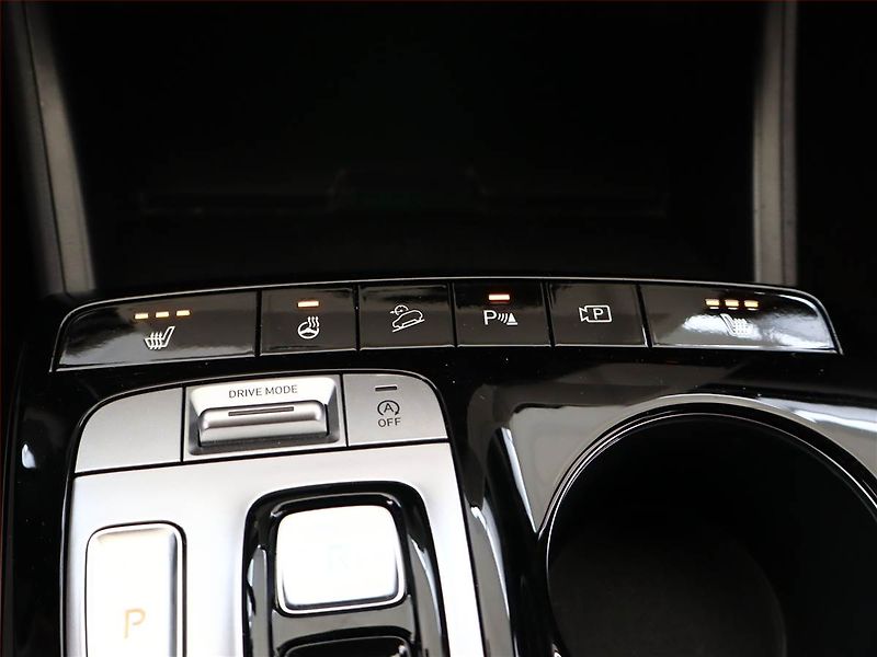 Hyundai Tucson (2023) 1.6 T-GDI 48V MHEV - fotka 15 z 18