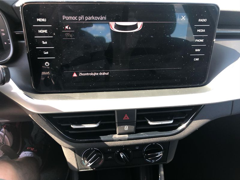 Škoda Kamiq 1.0 TSi AMBITION - fotka 20 z 28