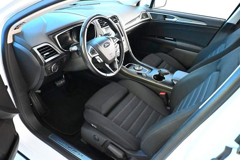 Ford Mondeo (2022) 2.0 140 KW LED ACC SONY Tažné - fotka 11 z 36