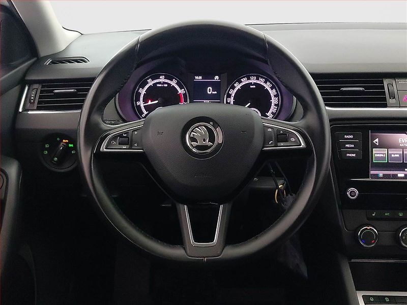 Škoda Octavia (2018) 1.4 TSI, ČR,1.maj, Serv.kniha - fotka 15 z 15