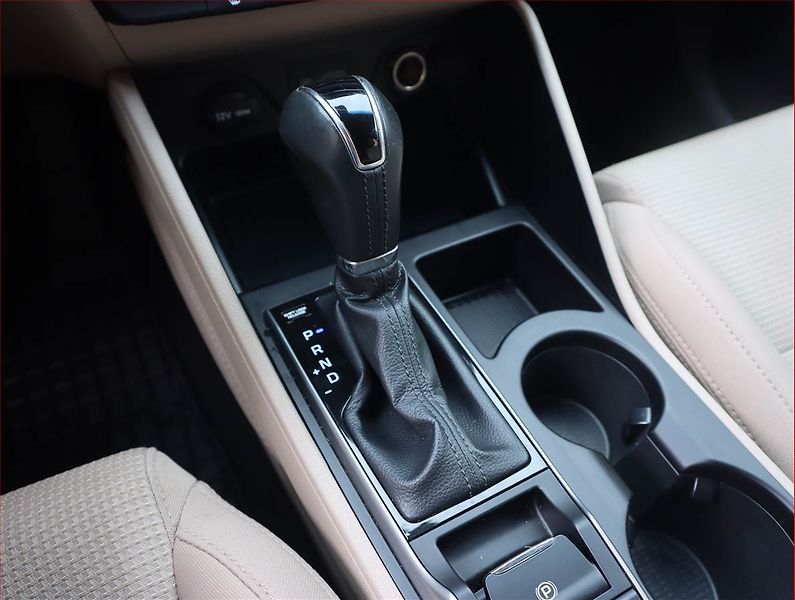 Hyundai Tucson (2018) 1.6 T-GDI, 4X4, Automat - fotka 13 z 19