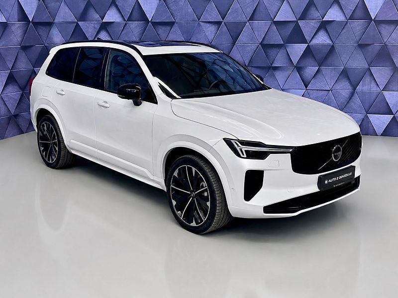Volvo XC90 B5 AWD PLUS DARK PREMIUM, PANO - fotka 3 z 34