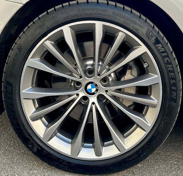 BMW Řada 5 (2016) G30 XDRIVE SPORT-LINE SEDAN CZ - fotka 7 z 41