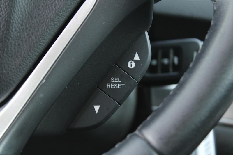 Honda CR-V 1.6i-DTEC ELEGANCE 4x4 AUTOMAT - fotka 16 z 25