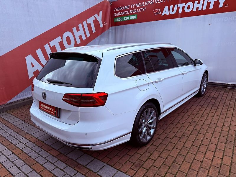 Volkswagen Passat 2.0 TDi DSG R-Line, ČR - fotka 6 z 26