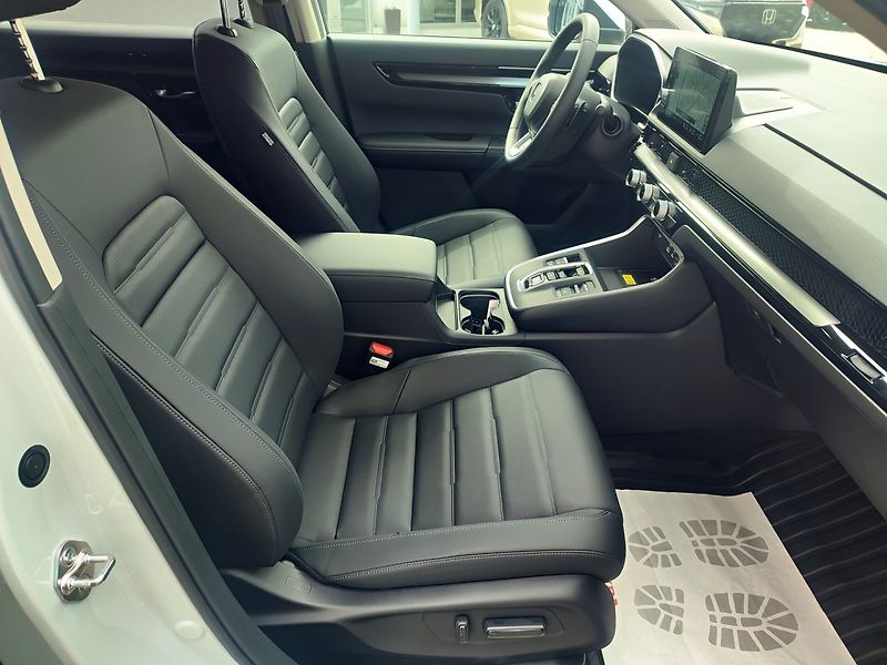 Honda CR-V (2026) 2.0 e:HEV ELEGANCE MR2026 AWD - fotka 22 z 36
